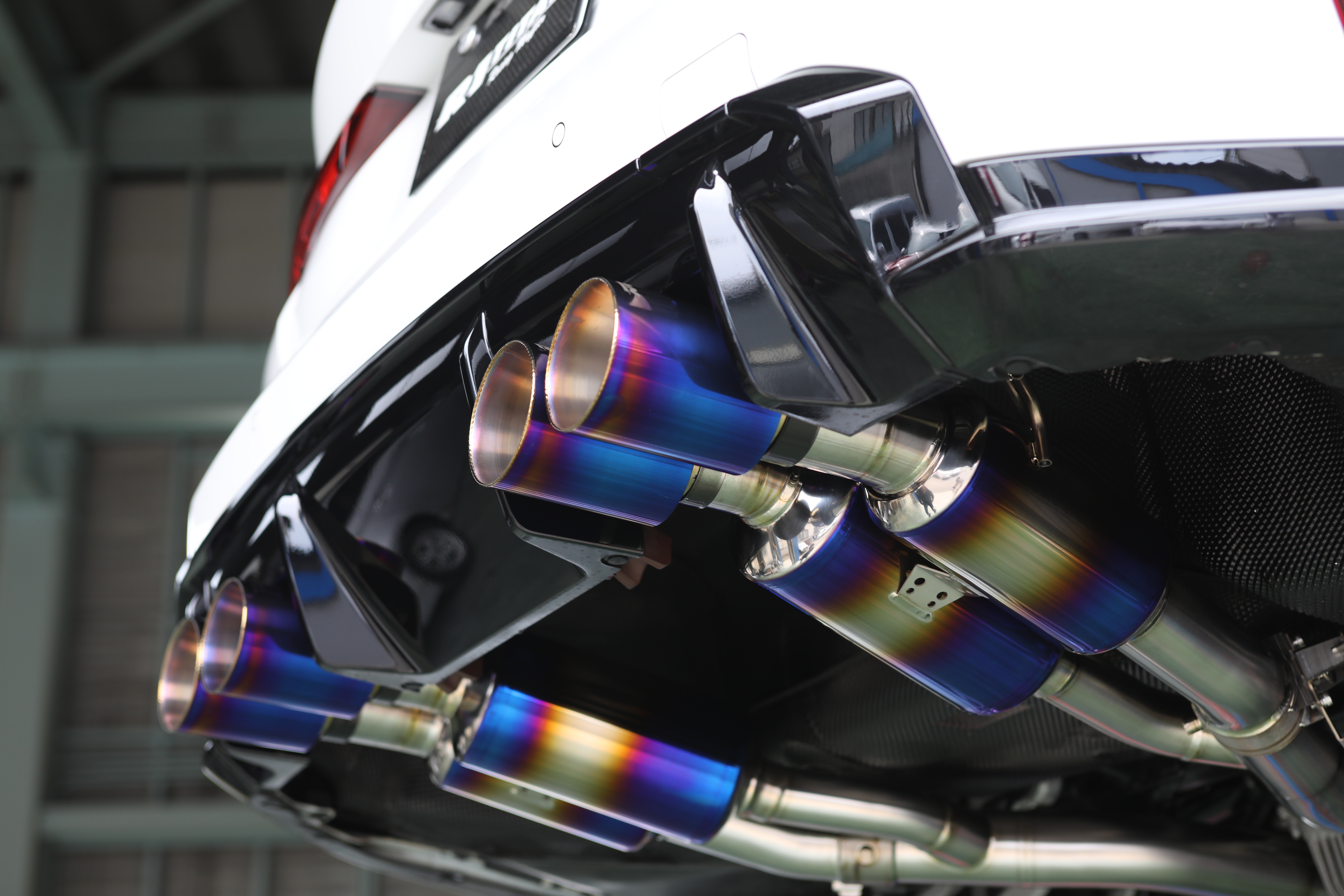 THE WORLD'S BEST TITANIUM